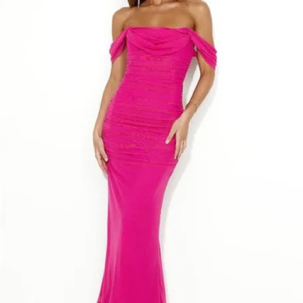 Elegant Fuschia Mesh Off-Shoulder Maxi Dress, EUC in Women's Sz L